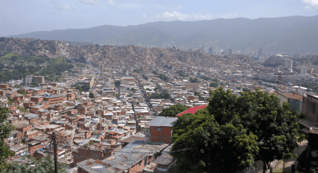 Descubre El Cementerio Residencial: Historia y potencial en Caracas, Venezuela. Casas, apartamentos y oportunidades te esperan.