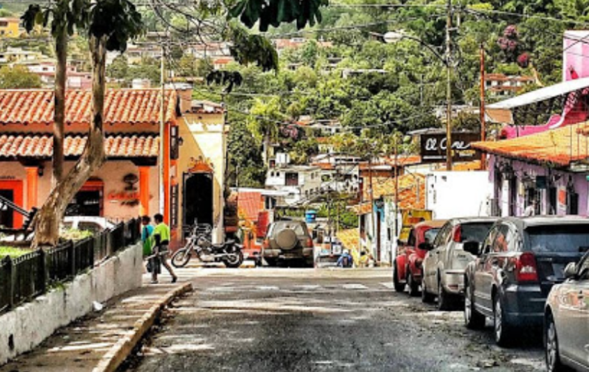 Descubre El Hatillo Residencial: Un paraíso sereno en Caracas, Venezuela, con opciones de vivienda en medio de la naturaleza y comodidades cercanas.