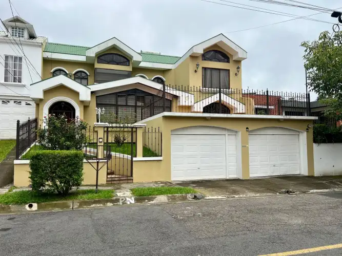 Urbanizaci贸n San Vicente